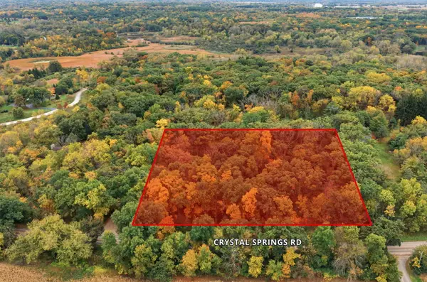 8509 Crystal Springs Road, Woodstock, IL 60098