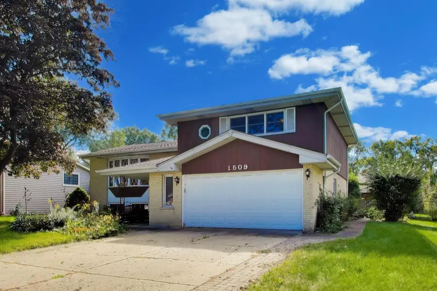 1509 E Thayer Street, Mount Prospect, IL 60056 - #3