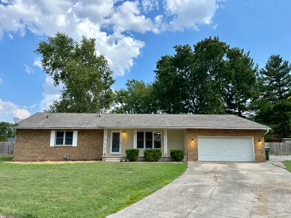 142 Fielder Drive, Salem, IL 62881