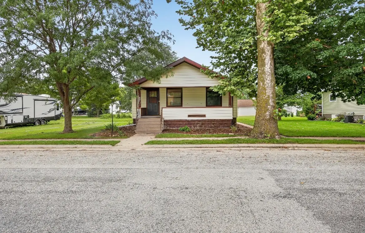 106 Hall Avenue, Lowden, IA 52255 - #1