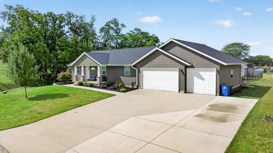 220 6th Street, Fulton, IL 61252 - #2