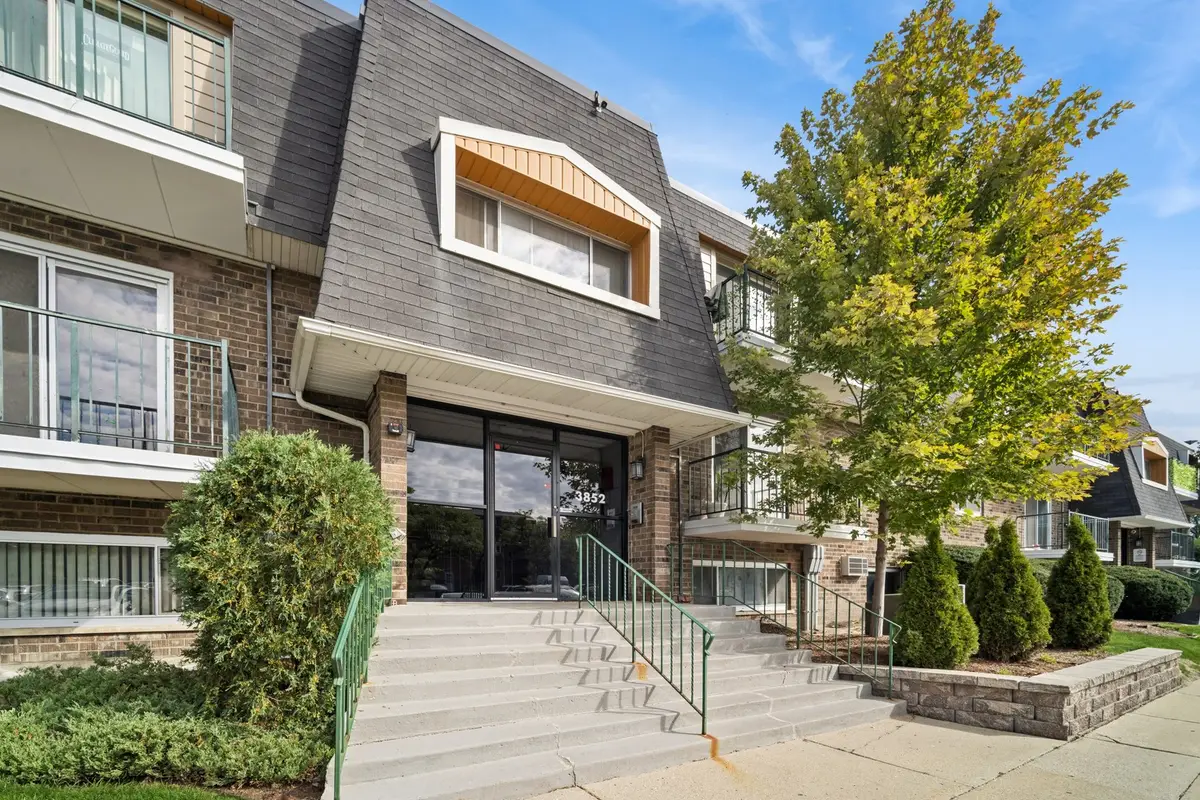 3852 S Parkway Drive #1E, Northbrook, IL 60062 - #1