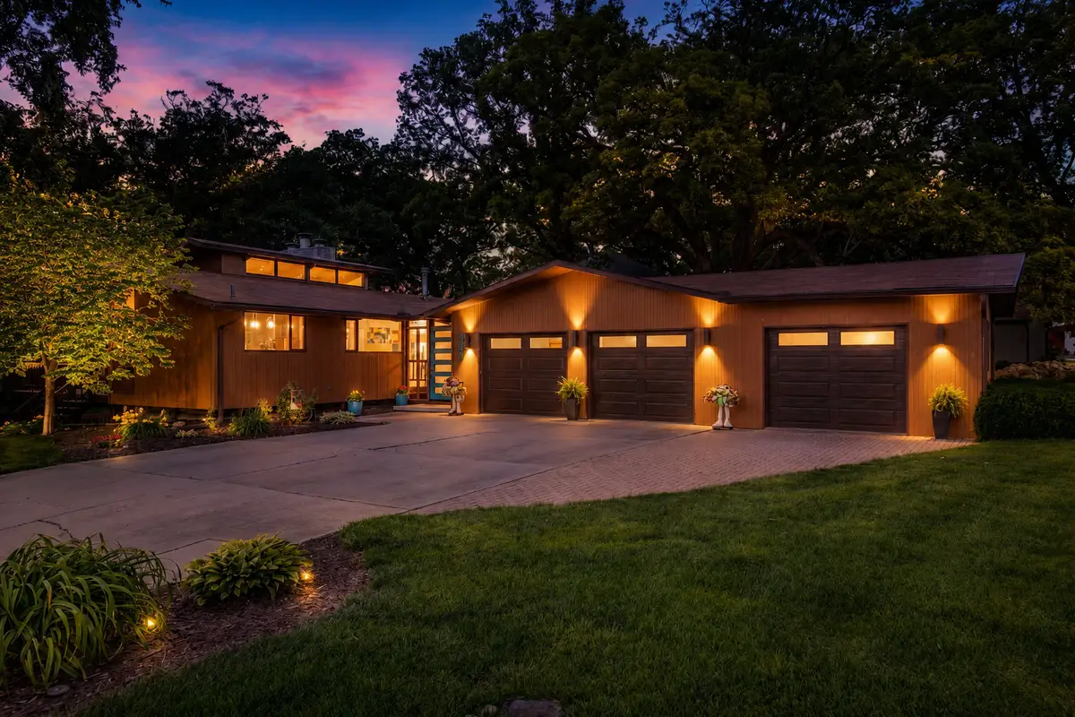 2390 Circle Drive, Ottawa, IL 61350 - #1