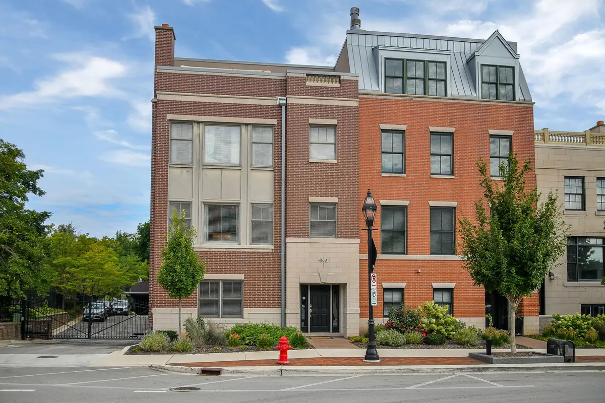 460 Pennsylvania Avenue #A, Glen Ellyn, IL 60137 - #1