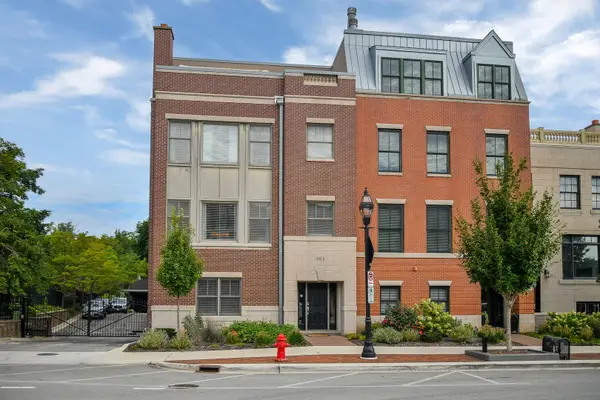 460 Pennsylvania Avenue #A, Glen Ellyn, IL 60137
