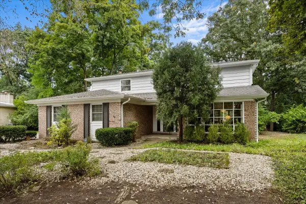 1745 E Summit Court, Deerfield, IL 60015