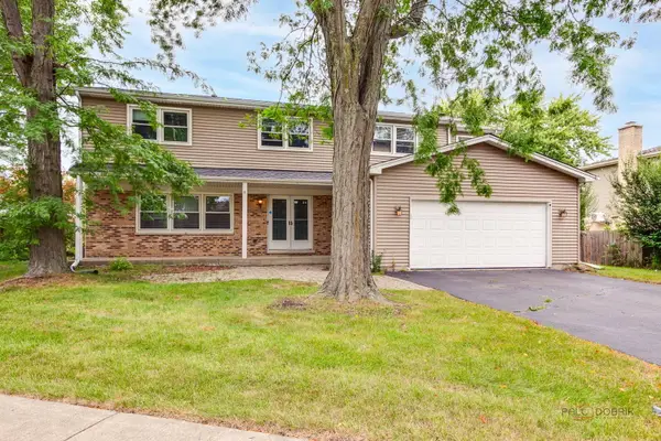 562 Applegate Lane, Lake Zurich, IL 60047