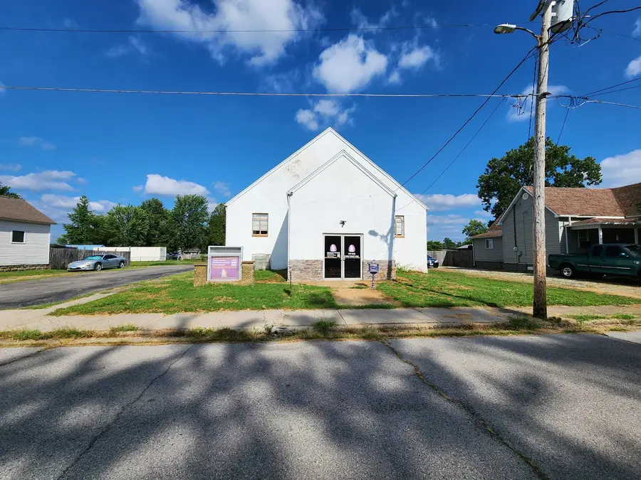 409 S Hill Street, Marion, IL 62959 - #2