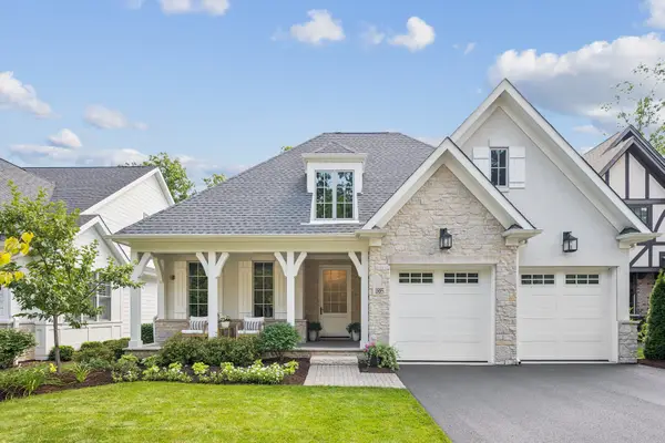1885 Amberley Court, Lake Forest, IL 60045