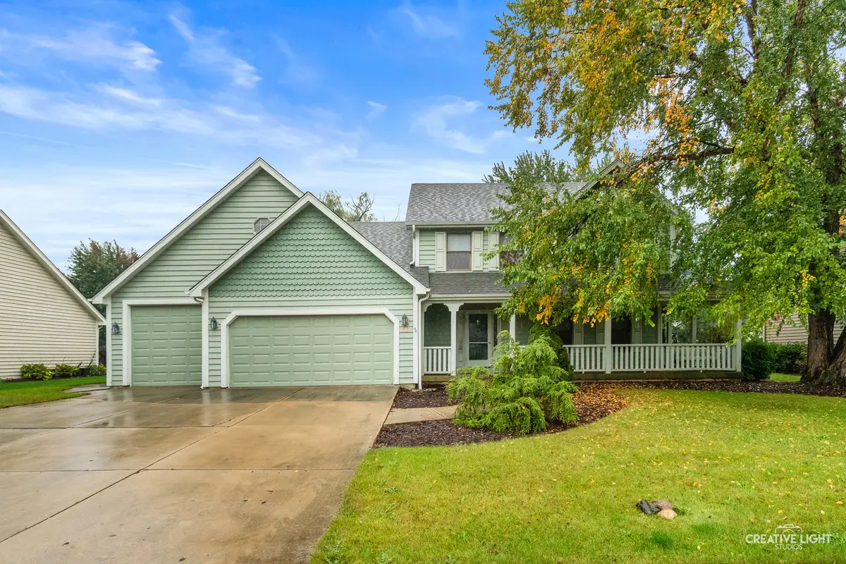 717 Queens Gate Circle, Sugar Grove, IL 60554 - #1