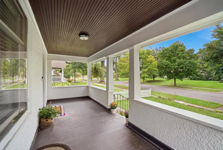 1060 Griffith Road, Lake Forest, IL 60045 - #3