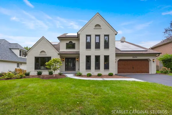 2604 Newport Drive, Naperville, IL 60565