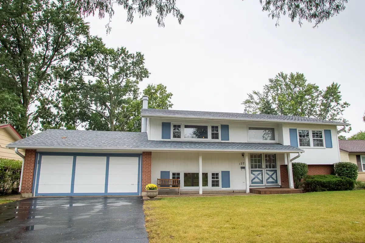 1379 Cumberland Circle W, Elk Grove Village, IL 60007 - #1