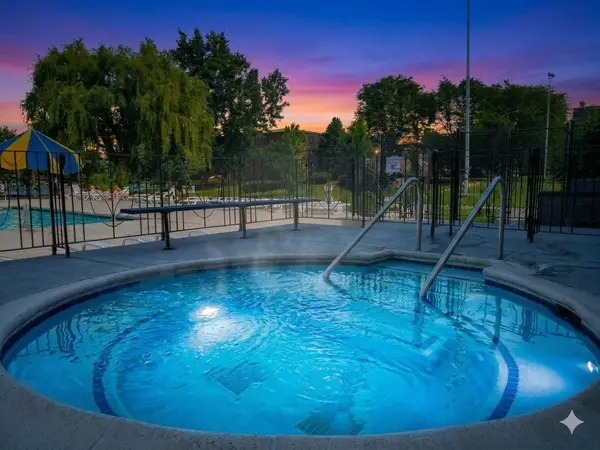 9374 Bay Colony Drive #2S, Des Plaines, IL 60016