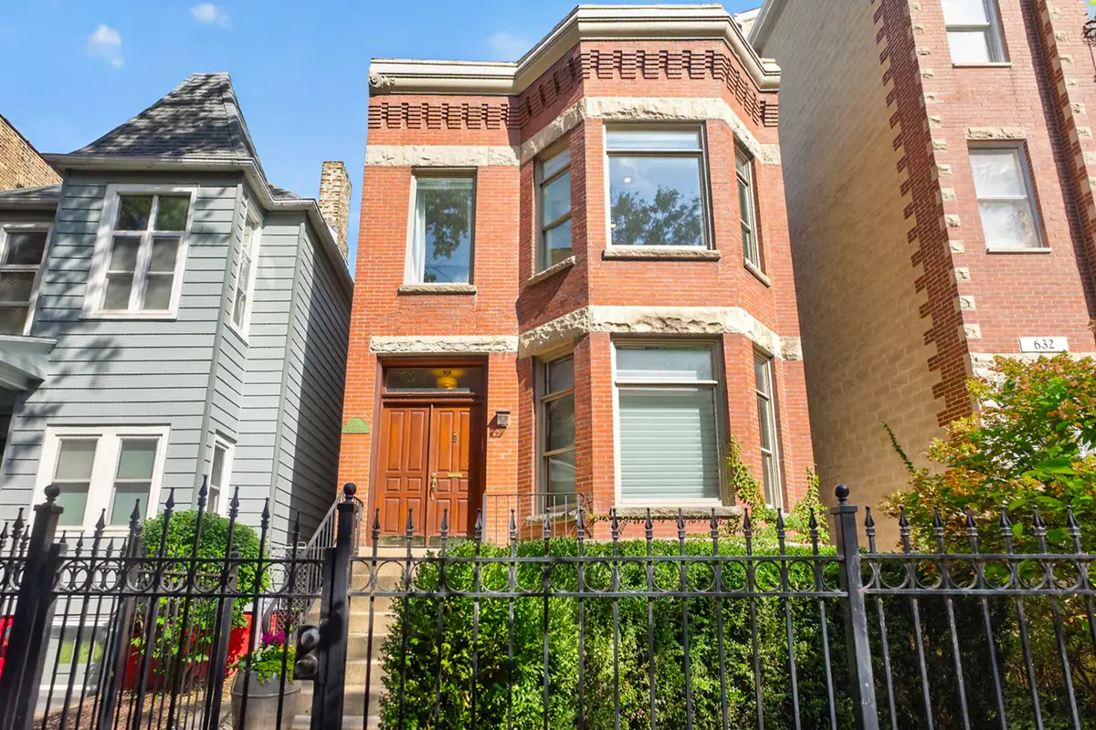 634 W Briar Place, Chicago, IL 60657 - #1