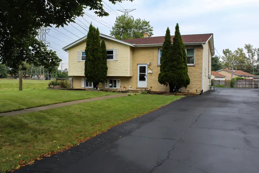 409 E Cherry Hill, Addison, IL 60101 - #2
