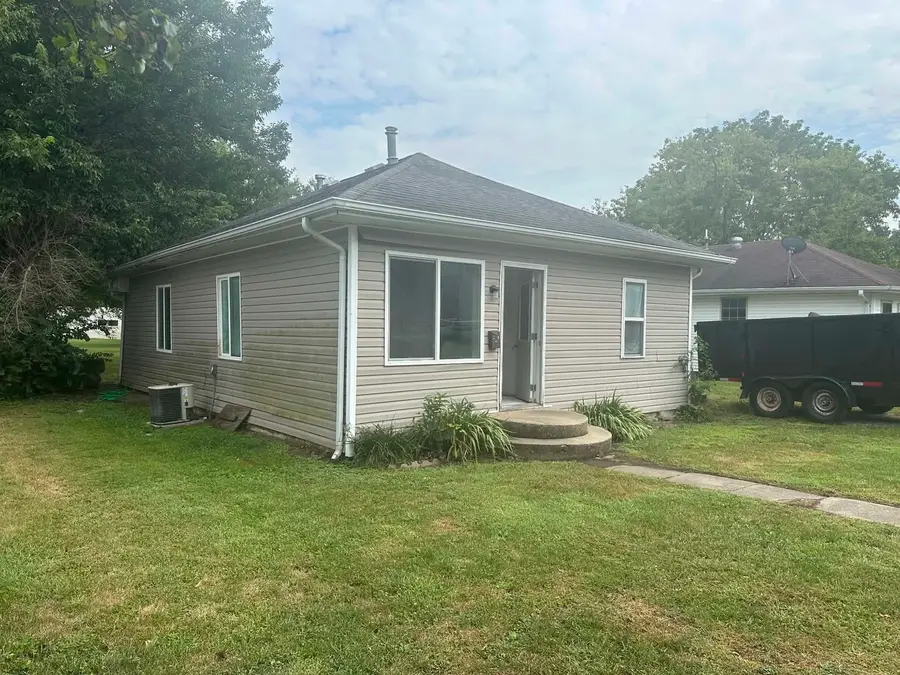 807 S Spruce Street, Villa Grove, IL 61956 - #2