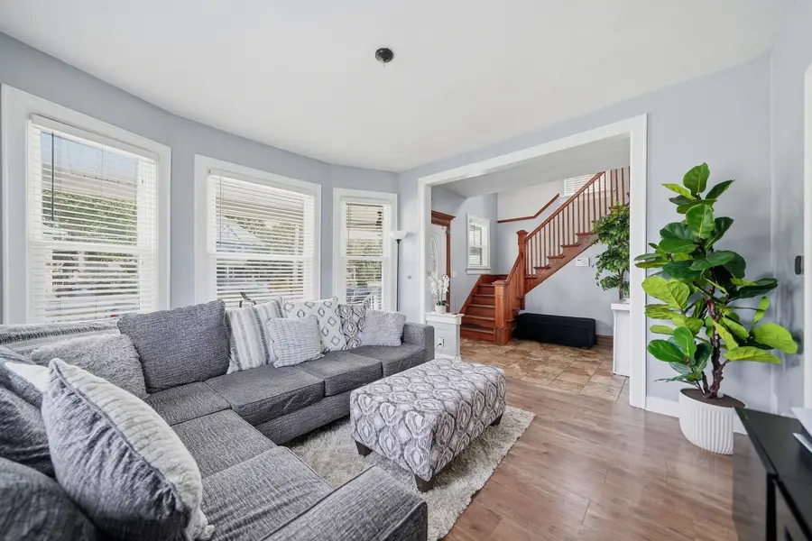 483 Barrett Street, Elgin, IL 60120 - #3