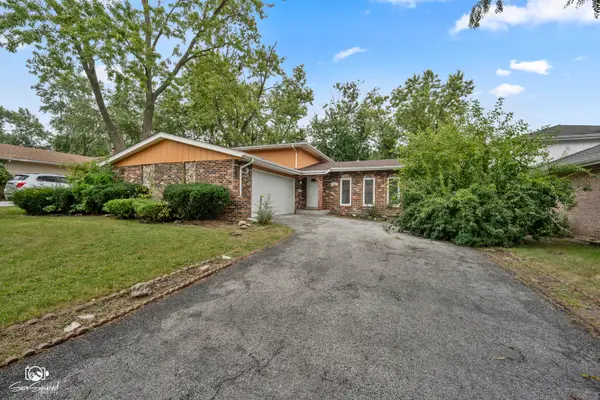 4329 Applewood Lane, Matteson, IL 60443