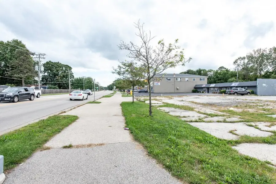 38498 N Sheridan Road, Beach Park, IL 60087 - #3