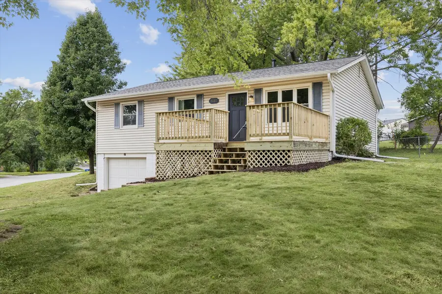 1332 Golden Valley Drive, Bettendorf, IA 52722 - #2