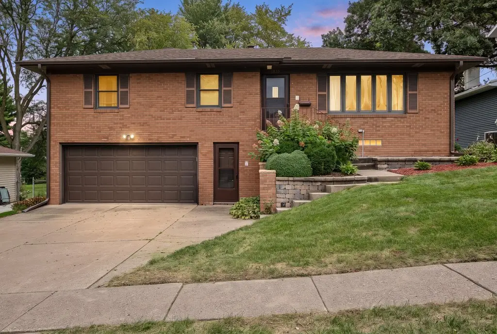 2833 Kelling Street, Davenport, IA 52804 - #1