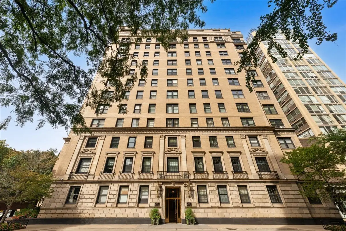 3100 N Sheridan Road #10E, Chicago, IL 60657 - #1