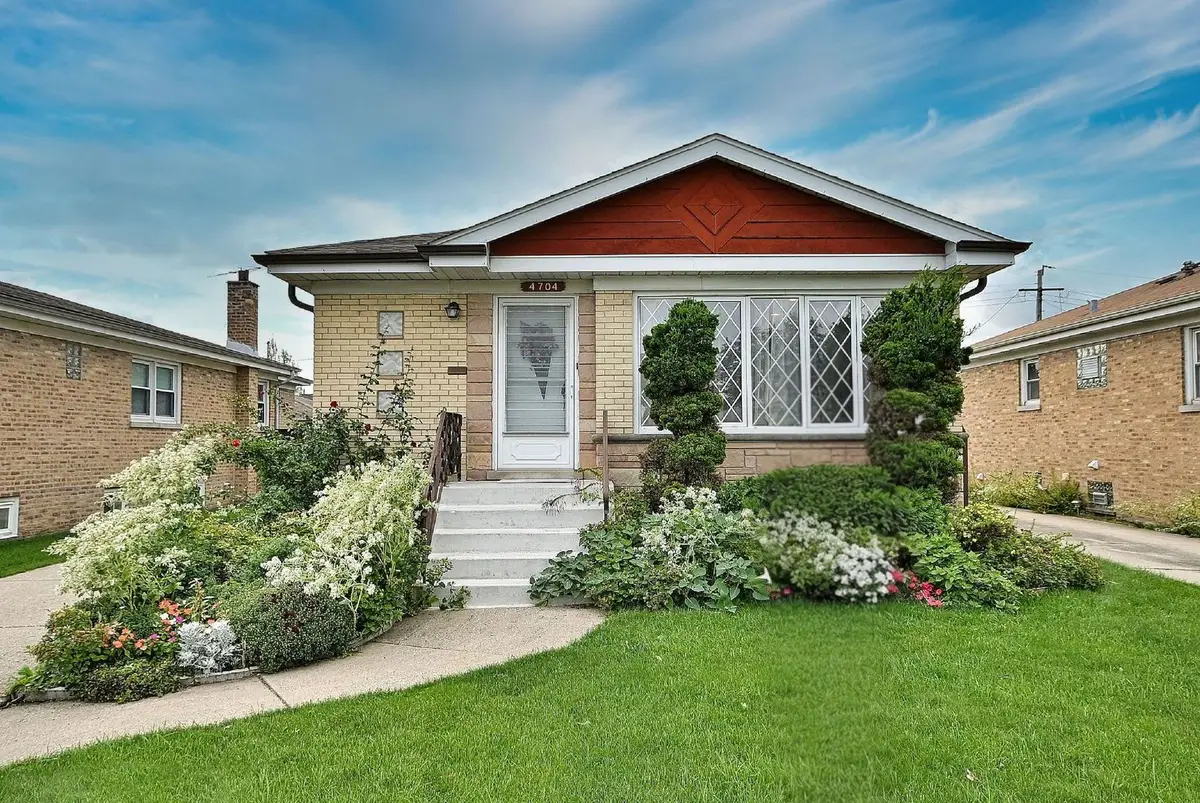 4704 N Newland Avenue, Harwood Heights, IL 60706 - #1