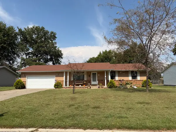 374 Northwood Lane, Salem, IL 62881