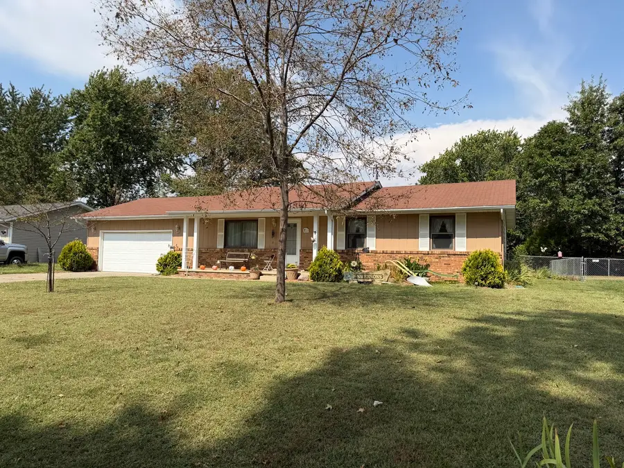 374 Northwood Lane, Salem, IL 62881 - #2