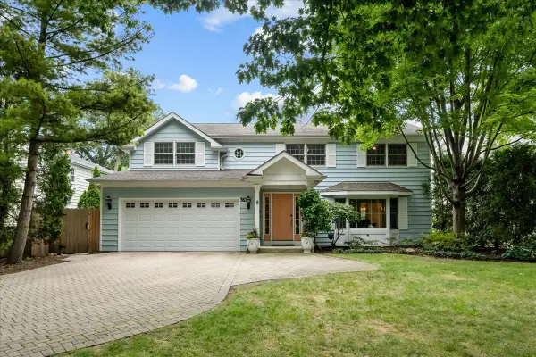 363 Newman Court, Lake Bluff, IL 60044