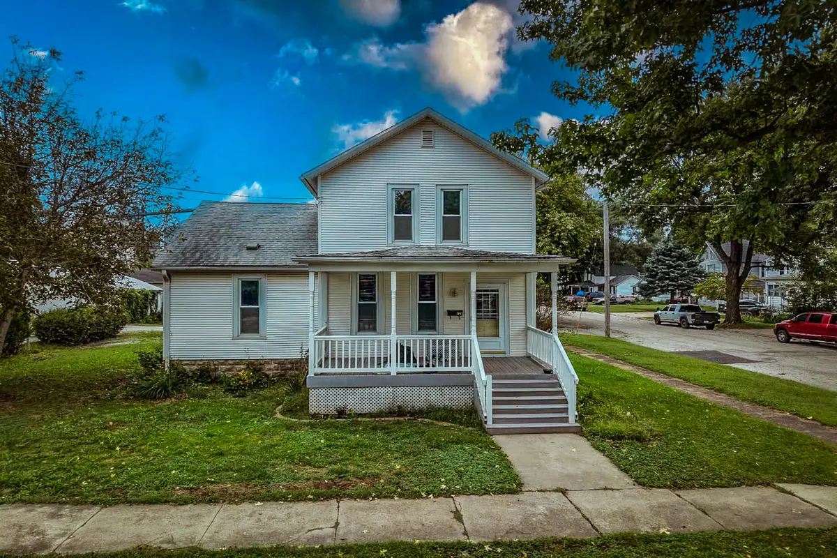 223 N 3rd Street, Watseka, IL 60970 - #1