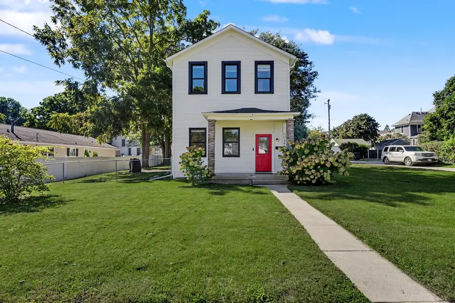 158 S Sycamore Street, El Paso, IL 61738 - #2