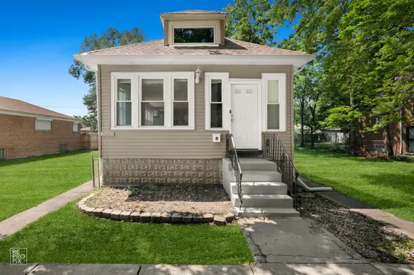 9050 S Ellis Avenue, Chicago, IL 60619