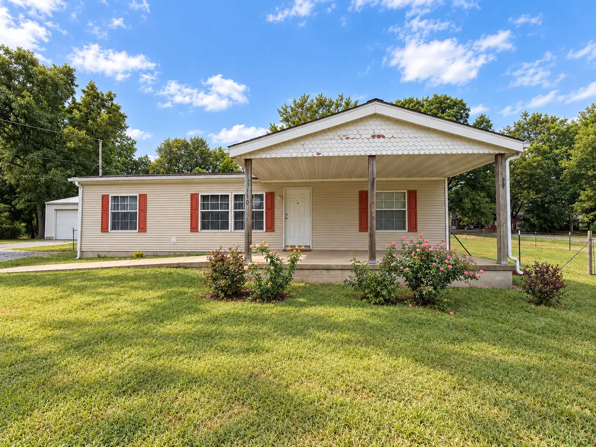 330 Collins Street, Carlyle, IL 62231 - #1