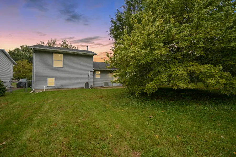 27 Partner Place, Bloomington, IL 61701 - #3