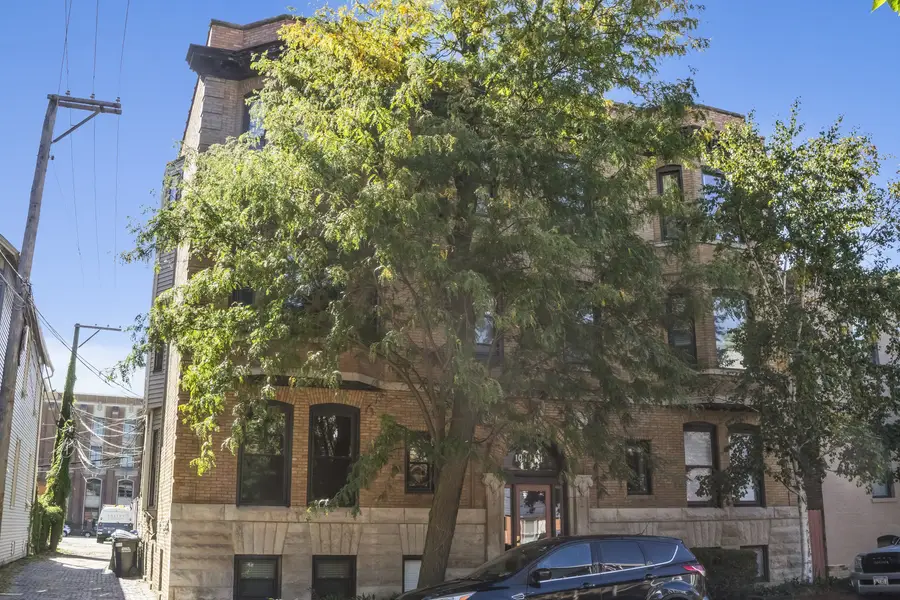1049 W Montana Street #1, Chicago, IL 60614 - #2