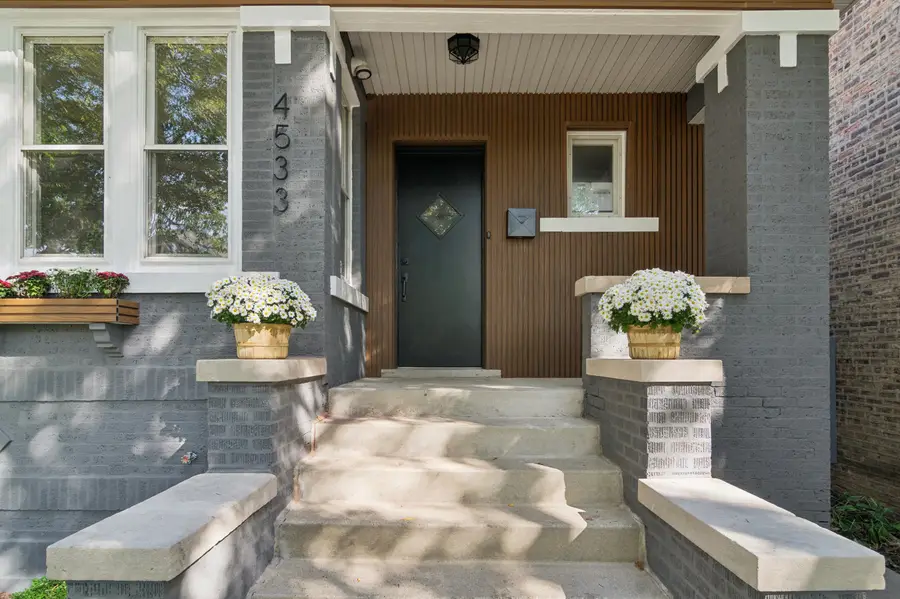 4533 N Karlov Avenue, Chicago, IL 60630 - #2
