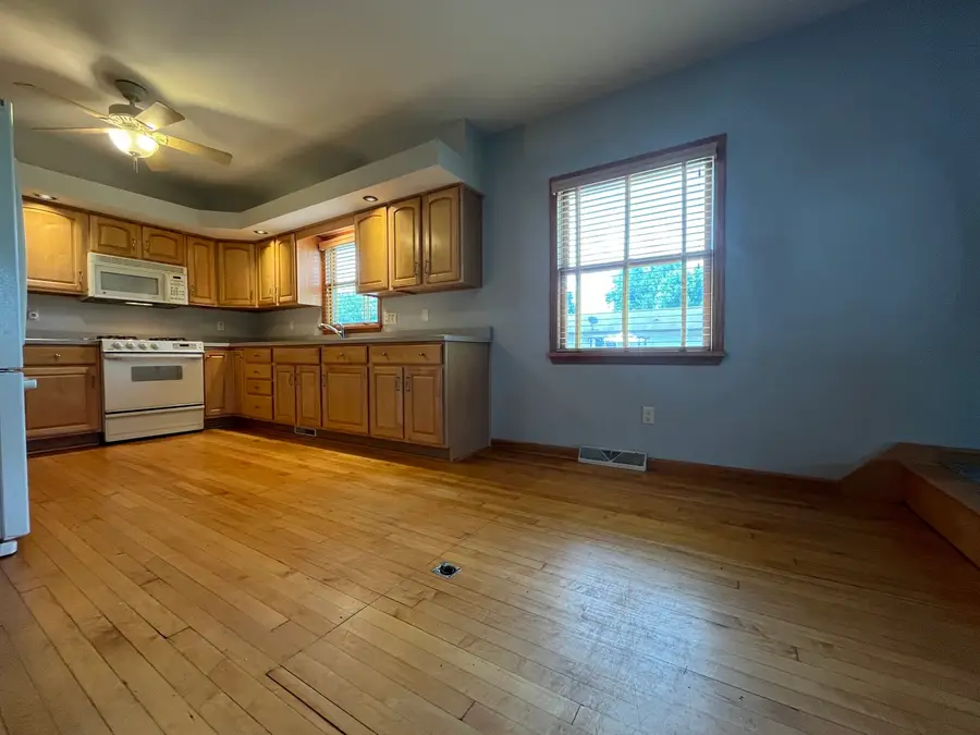 1014 Walnut Street, Ottawa, IL 61350 - #3