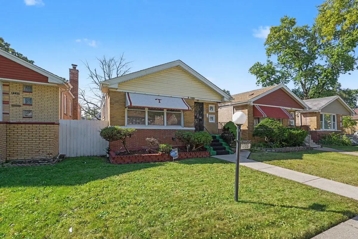 7206 S Seeley Avenue, Chicago, IL 60636 - #1