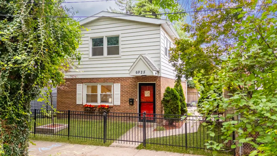 6925 N Ravenswood Avenue, Chicago, IL 60626 - #2