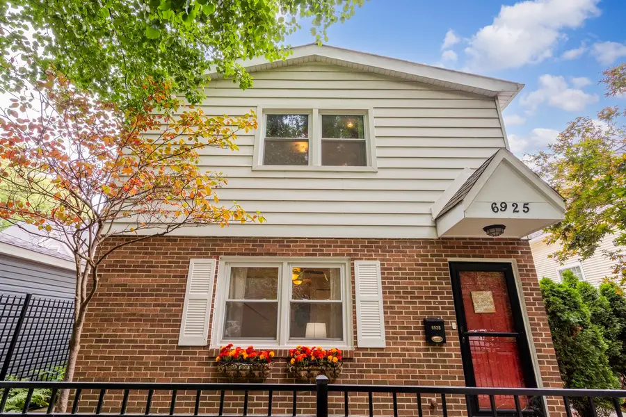 6925 N Ravenswood Avenue, Chicago, IL 60626 - #3