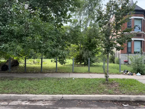 6736 S Lowe Avenue, Chicago, IL 60621