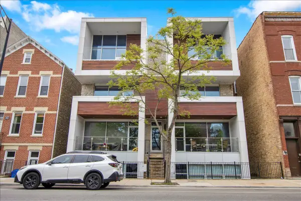 Address Withheld By Seller, Chicago, IL 60622