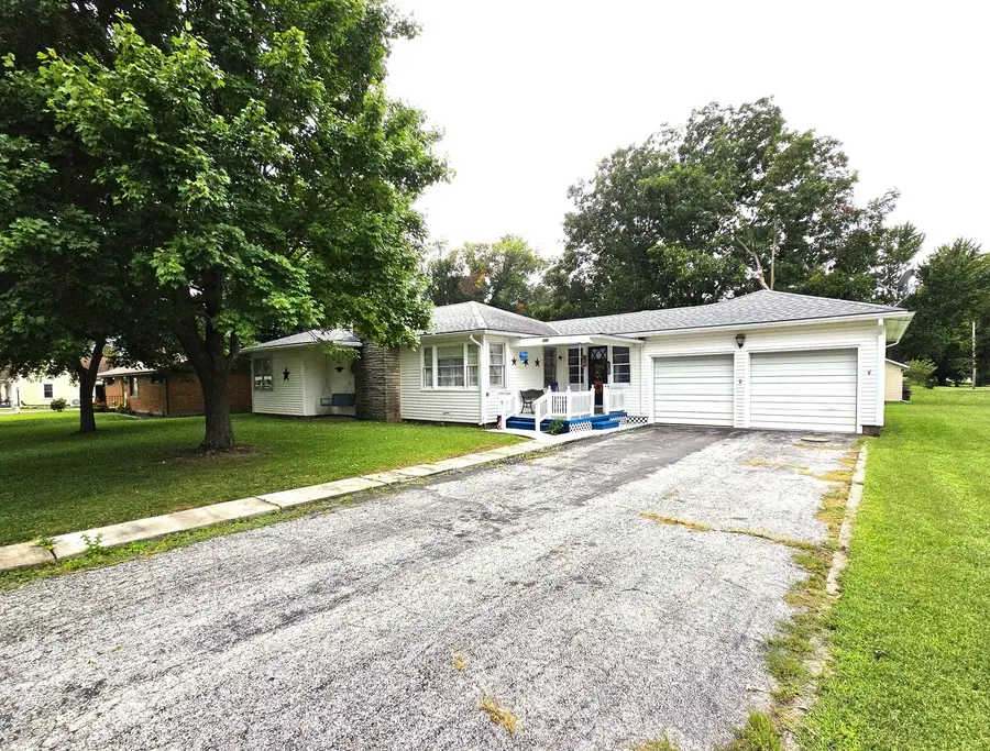 355 Lee Evans Drive, Hull, IL 62343 - #2