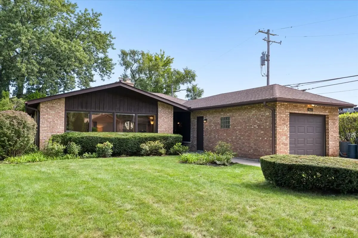9617 Keystone Avenue, Skokie, IL 60076 - #1