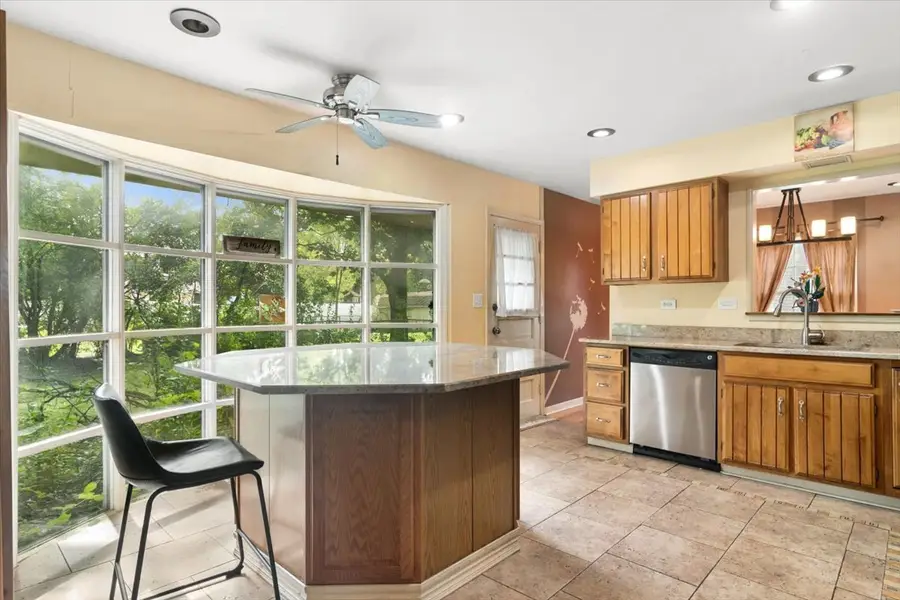 211 W Pickwick Road, Arlington Heights, IL 60005 - #3