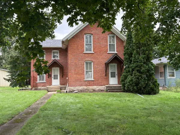 810 E 4th Street, Sterling, IL 61081