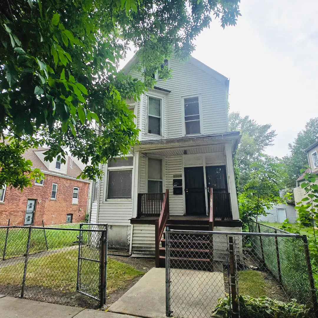 7946 S Muskegon Avenue, Chicago, IL 60617 - #1