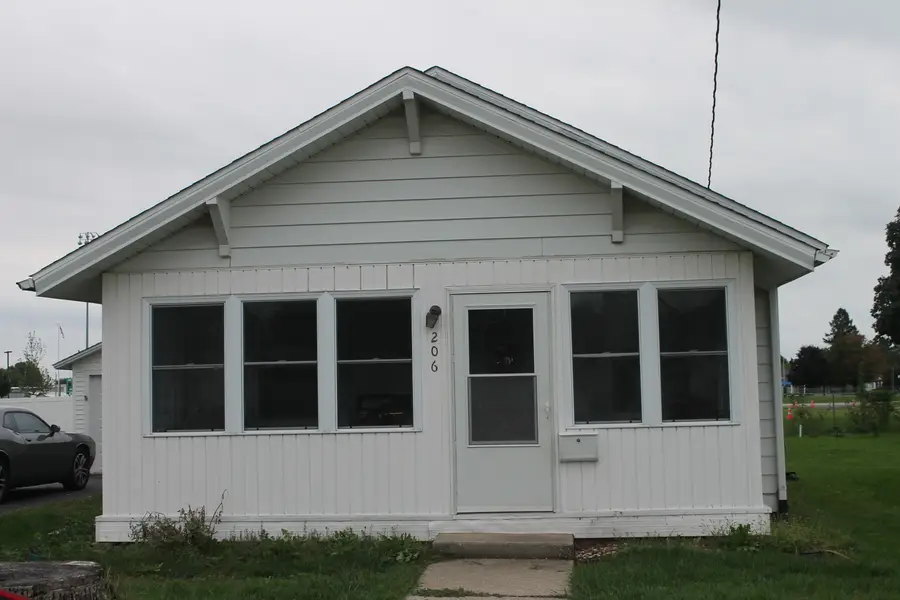 206 S Spring Street, Geneseo, IL 61254 - #2